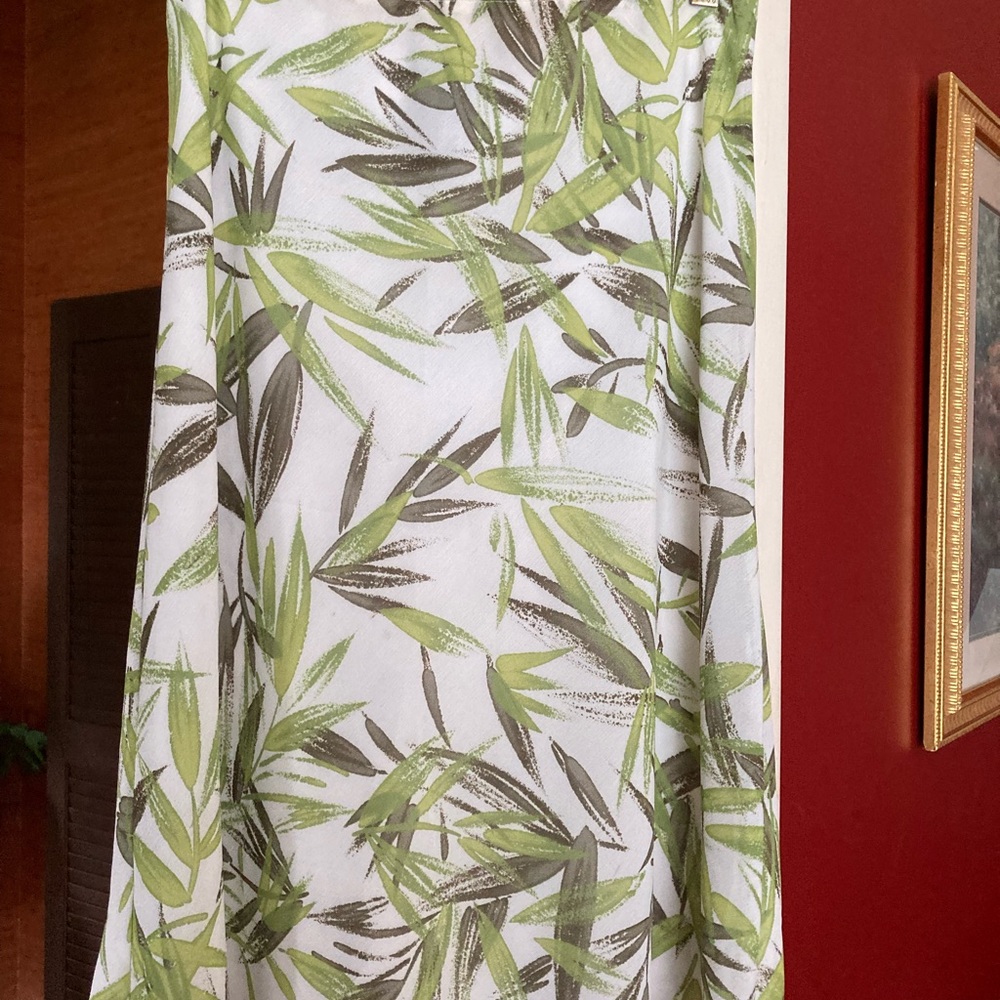 NEW YORK & COMPANY FLORAL GREEN/ BROWN MIDI SKIRT